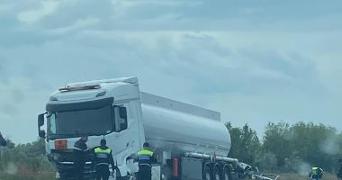 FOTO. TRAGEDIE RUTIERĂ LA CONSTANŢA! Impact fatal între o maşină şi o cisternă! Un bărbat a murit - 2
