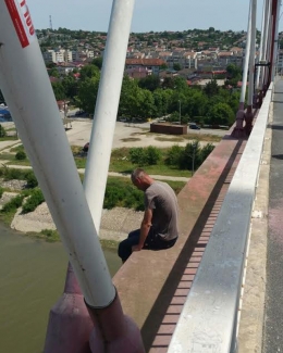 Tragedie după tragedie, la Constanța. Un bărbat s-a spânzurat, altul a murit într-un bar - 2