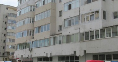 GEST NECUGETAT! Un tânăr de 22 de ani s-a aruncat de la etajul 5 - IMAGINI ȘOCANTE - 3