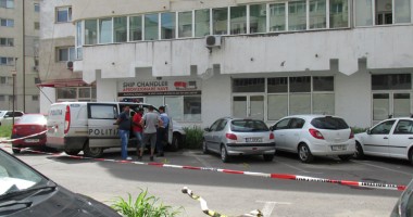 GEST NECUGETAT! Un tânăr de 22 de ani s-a aruncat de la etajul 5 - IMAGINI ȘOCANTE - 4