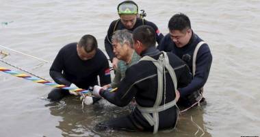Tragedie pe apă! Feribot scufundat. Peste 450 de persoane, date dispărute - 2