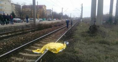Stire din Eveniment : Tragedie în cartierul Poarta 6. Un bărbat a fost tăiat de tren