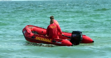 Stire din Eveniment : TRAGEDII  pe litoral. Un turist a murit înecat, alți zeci au fost salvați în ultimul moment