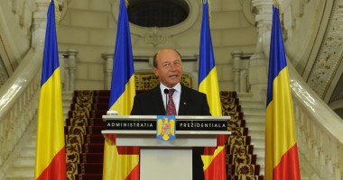 Stire din Politică-Administrație : Traian Băsescu a revenit la Cotroceni după 52 de zile de suspendare