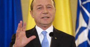 Stire din Politică-Administrație : Băsescu "Voi desemna un prim-ministru care va trebui să treacă prin Parlament cu un vot majoritar"