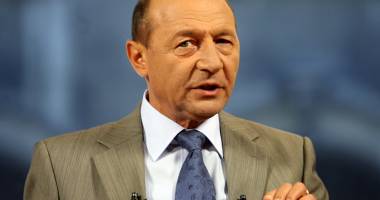 Stire din Politică-Administrație : Traian Băsescu a solicitat cetățenia moldovenească