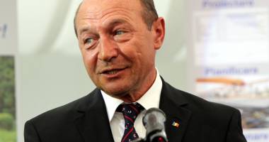 Ce îi sugerează Traian Băsescu rectorului Vergil Chițac, curtat de PNL - 2