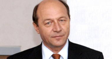 Stire din Politică-Administrație : Băsescu la Școala de vară a UNPR: Vă mulțumesc că ați asigurat stabilitatea guvernamentală