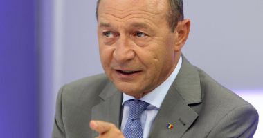 Stire din Politică-Administrație : Traian Băsescu: "Limitarea testelor este crimă împotriva românilor"