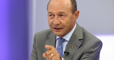 Stire din Politică-Administrație : Băsescu: Pesediștii au realizat inechitatea sistemelor de indemnizații și pensii