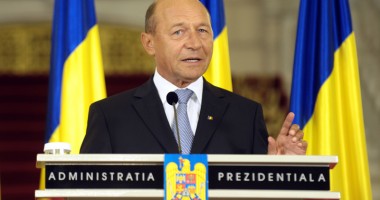 Stire din Politică-Administrație : Cine le ia locul liberalilor în Guvern.  Băsescu a semnat numirile interimarilor
