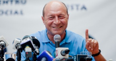 Stire din Politică-Administrație : Băsescu revine la Palatul Cotroceni