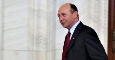 Stire din Politică-Administrație : Traian Băsescu, optimist la ieșirea de la Consiliu, după prima zi de negocieri