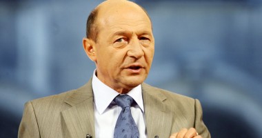 Traian Băsescu, sfătuit să-și continue activitatea la NATO