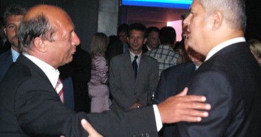Stire din Politică-Administrație : "Îmi pare rău pentru ce a pățit Năstase, condamnat pentru o găinărie"