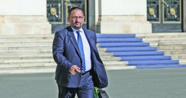 Stire din Politică-Administrație : Traian Berbeceanu s-a întors în PNL după ce a fost eliberat din funcția de prefect