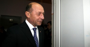 Stire din Politică-Administrație : Președintele Traian Băsescu a făcut controlul medical anual