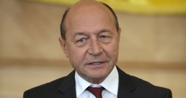 Stire din Politică-Administrație : "Dacă va avea succes, Mișcarea Populară va trebui să își creeze un partid de centru-dreapta"