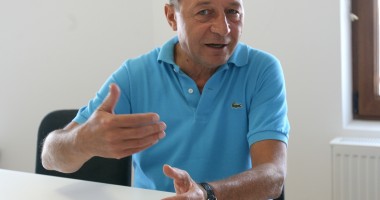 Stire din Cultură-Educație : Sindicatele din învățământ răspund președintelui României