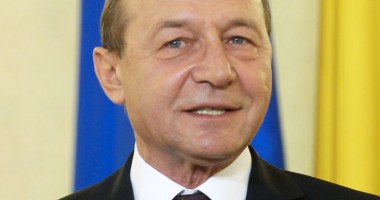 Stire din Politică-Administrație : Traian Băsescu: Regret profund trecerea în neființă a lui Radu Vasile