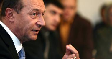 Stire din Politică-Administrație : Traian Băsescu: Partidele vechi nu mai sunt credibile