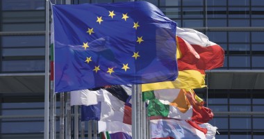 Stire din Actualitate : Un pas înainte către o posibilă integrare! UE a semnat acorduri de asociere cu Republica Moldova, Ucraina și Georgia