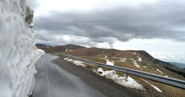 Zăpadă de 1 metru pe Transalpina!