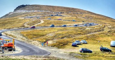 Stire din Social : Turiştii de pe Transalpina vor primi bilete la concerte dacă se vor vaccina