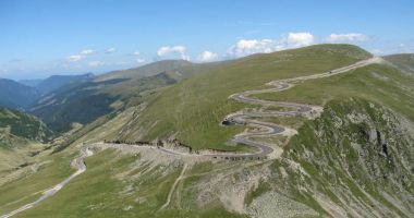 Stire din Eveniment : Transalpina a fost redeschisă circulației