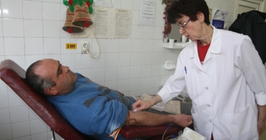 "Sângele este un dar ce nu poate fi înlocuit. Cheamă-ți prietenii!"
