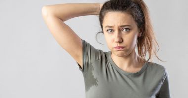 Stire din Sănătate : Deodorante sau antiperspirante? Care elimină mai eficient transpirația