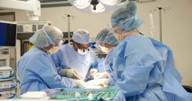 Stire din Sănătate : Constănțenii, reticenți în privința donării organelor. "Cum să lăsăm medicii să ne ciopârțească rudele?"