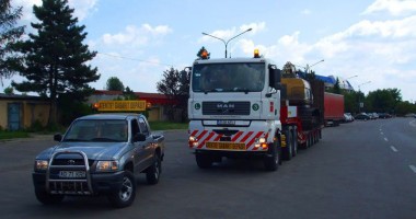 Stire din Social : Tarife majorate / Vehiculele agabaritice plătesc 1.000 de euro pentru a tranzita România