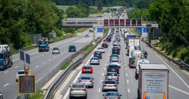 Stire din Economie : Transportatorii rutieri pot primi bani. Ce au de făcut
