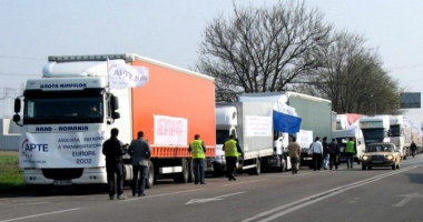 DISCUȚII DECISIVE PE RCA. Transportatorii renunță la protest! Tarifele RCA, înghețate șase luni