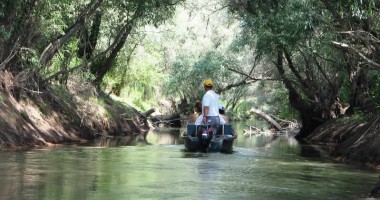 Stire din Economie : FPTS / Turismul în Deltă, blocat de suprataxare