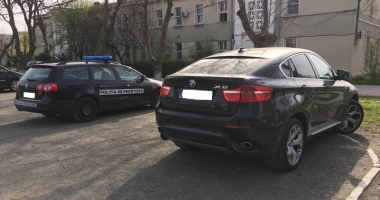 Traseul autoturismelor de lux vândute la prețuri derizorii. Cum își iau șoferii "țepe" de zeci de mii de euro - 2