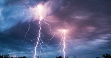 Un cioban a murit după ce a fost lovit de trăsnet