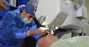Stire din Sănătate : Tratamentul și chirurgia glaucomului.  Cum menținem boala sub control