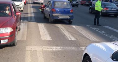 Bărbat de 65 de ani accidentat în timp ce trecea strada
