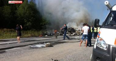 Galerie foto. CARNAGIU PE ȘOSEA! 11 MORȚI, într-un teribil accident rutier - 4