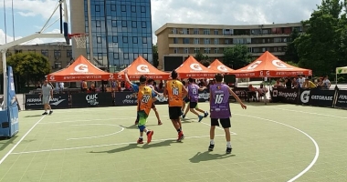 Galerie foto. Meciurile de baschet 3x3, de la Tulcea Street Play, se joacă în aceste momente - 3
