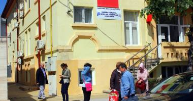 Stire din Cultură-Educație : Tensiune maximă la ISJ Constanța.  Iar au început numirile de "generali"