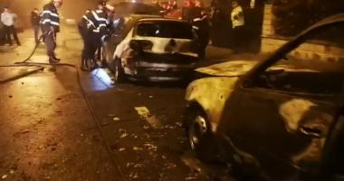 Trei mașini distruse, într-un incendiu!