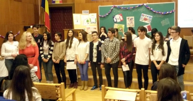 Stire din Cultură-Educație : Trei mari licee constănțene s-au reunit ca-ntr-o… familie