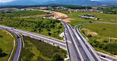 Stire din Social : Trei noduri rutiere noi, pe Autostrada Soarelui. Când încep lucrările