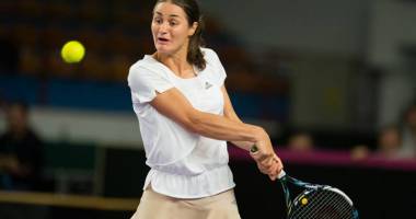 Stire din Sport : Trei românce, calificate în semifinalele probei de dublu de la Shenzhen