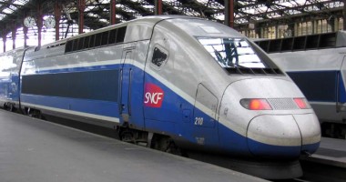 Stire din Actualitate : Primul tren  de mare viteză Paris-Barcelona va circula de la 15 decembrie