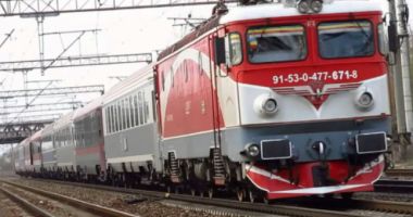 SCENE ÎNFIORĂTOARE! Un tânăr a fost decapitat de tren