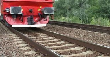 ACCIDENT GRAV ÎN CONSTANȚA. Două persoane, LOVITE DE TREN